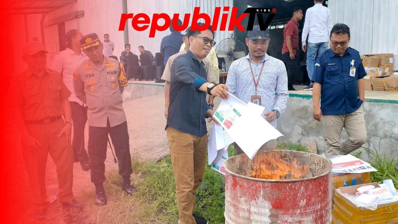 Jelang Pencoblosan, KPU Musnahkan Surat Suara Rusak