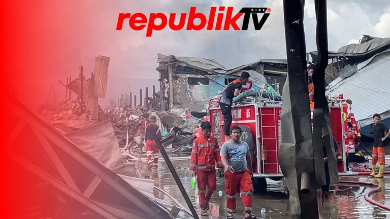 Gudang Terbakar di Belitung Darat Masih Pembasahan, Penanganan Sudah Belasan Jam