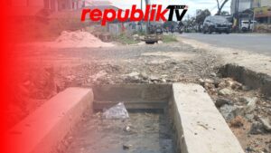 Aliran Air Stagnan di Saluran Drainase Baru