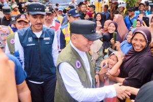 Gubernur dan Bupati Kunjungi Warga Terdampak Banjir