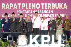 Rapat Pleno Terbuka Penetapan Paslon Bupati dan Wabup Banjar Terpilih 2024