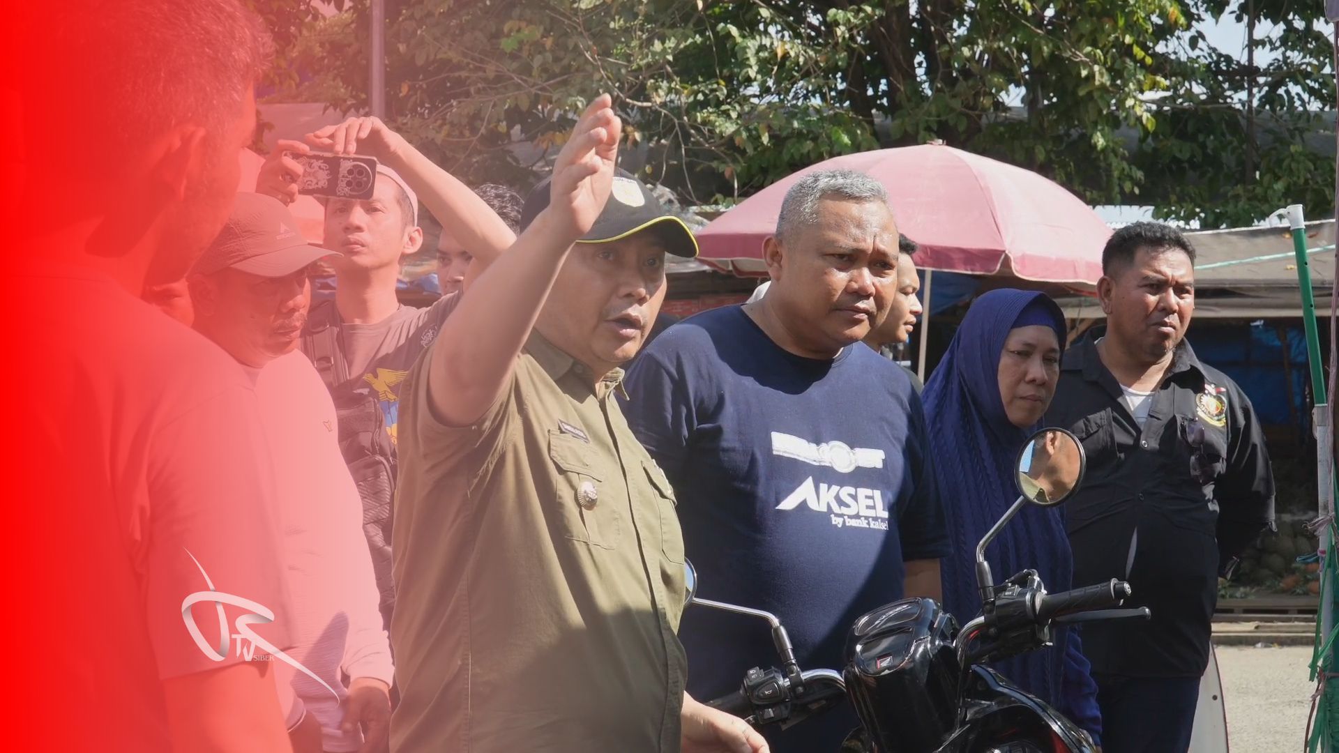 Bupati HST Pimpin Jumat Bersih di Pasar Keramat Barabai