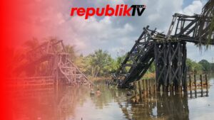Jembatan Miring di Barunai Baru Akhirnya Ambruk