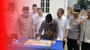 Menteri Desa Resmikan Koperasi Merah Putih Pertama di Kabupaten Banjar