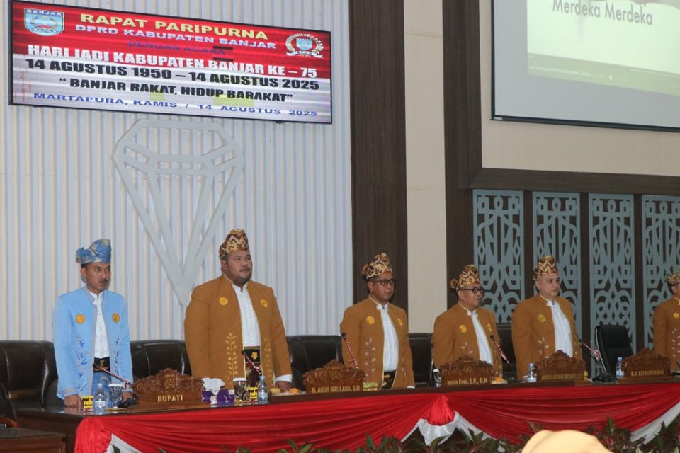 Rapat Paripurna Istimewa Peringati Hari Jadi ke-75 Kabupaten Banjar, Pemkab Komitmen Tingkatkan Kualitas Hidup Masyarakat