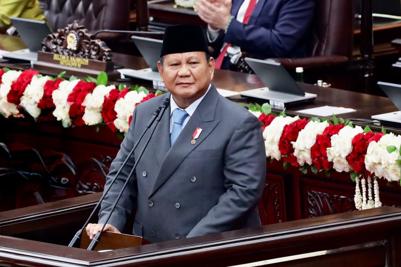 299 Hari Pemerintahan Prabowo: Sekolah Rakyat, Makan Bergizi Gratis, dan Swasembada Pangan Jadi Sorotan