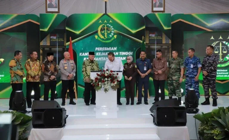 Gubernur Kalsel Dampingi Jaksa Agung Resmikan Kantor Baru Kejati