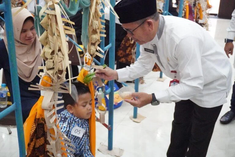 Pemerintah Kabupaten Banjar Gelar Baayun Maulid, Upaya Pelestarian Budaya Lokal bagi Generasi Muda