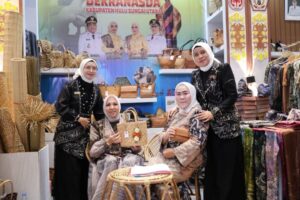 Dinas Perindustrian Kalsel Dorong Pertumbuhan IKM Melalui Partisipasi di Pameran Nasional dan Promosi Digital