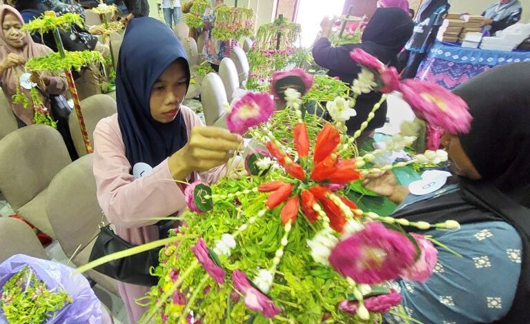 Disdikbud Kalsel Gelar Lomba Payung Kembang, Lestarikan Warisan Budaya Khas Banua