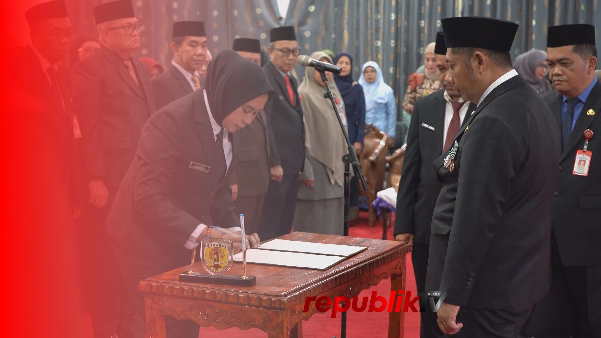 Bupati HST Lantik 33 Pejabat, Tekankan Integritas dan Inovasi Pelayanan Publik