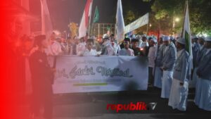 Meriahnya Kirab Santri 2025 di Martapura