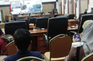 Ketua DPRD Balangan, Hj. Linda Wati, Pimpin Paripurna Pengumuman Usulan PAW Wakil Ketua