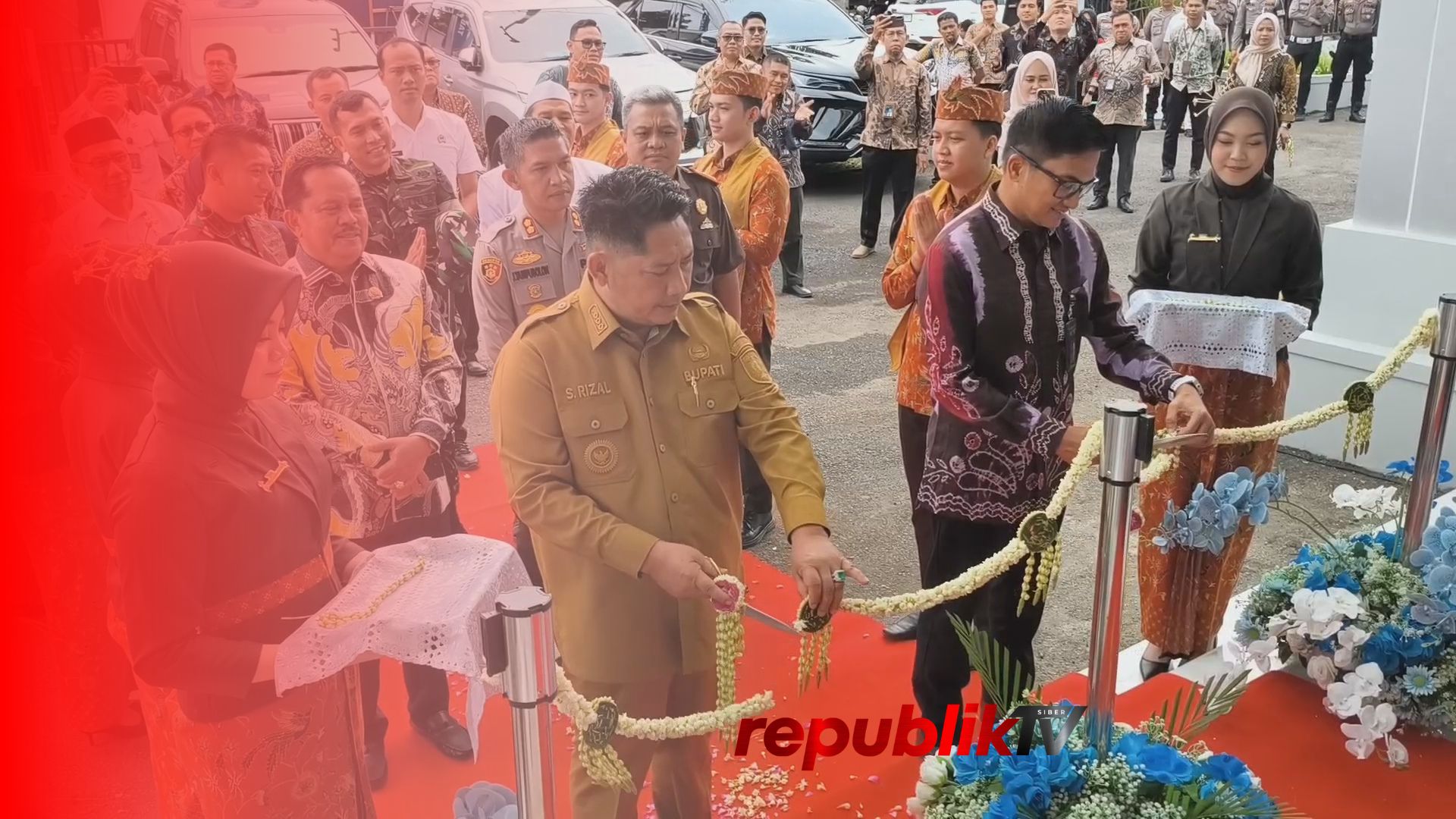 Bupati HST Resmikan Gedung Baru BRI Cabang Barabai