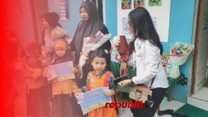 134 Anak TK se-HST Semarakkan Lomba Mewarnai Hari Pahlawan