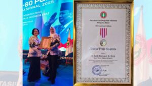 Bupati Banjar Raih Penghargaan Dwija Praja Nugraha pada Puncak HUT ke-80 PGRI