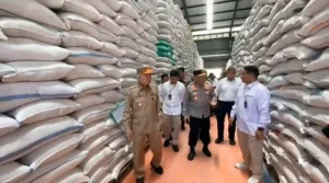 Pemprov Kalsel Tinjau Gudang Bulog Pastikan Kualitas Beras Impor Layak Konsumsi