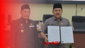 DPRD HST Sahkan Dua Raperda Soal Air Limbah dan Cadangan Pangan Daerah