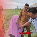 Posko Kesehatan Bagi Warga Terdampak Banjir Labuan Amas Utara