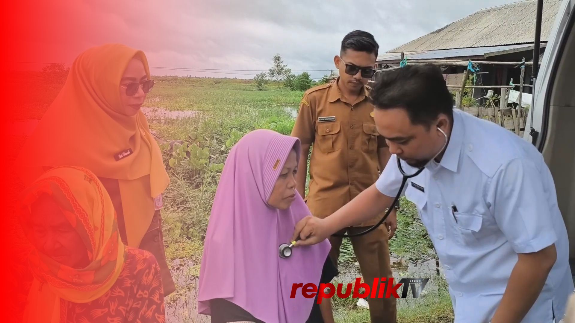 Posko Kesehatan Bagi Warga Terdampak Banjir Labuan Amas Utara