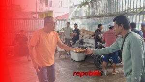 Banjir Tak Padamkan Kebersamaan Warga Gang Al Mujahidin Keraton