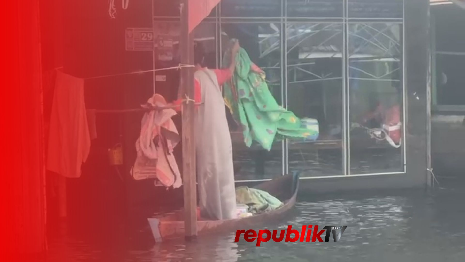 Banjir Belum Surut, Warga di Pengungsian Cemas Kehilangan Mata Pencaharian