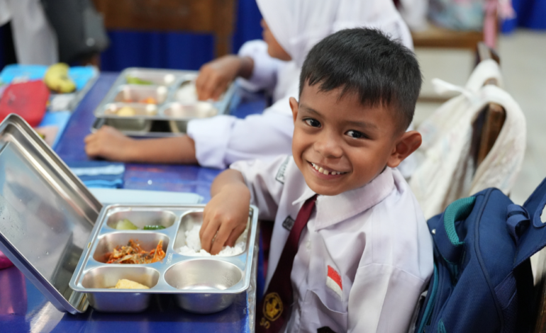 Indonesia Peringkat Kedua Dunia Program Makan Sekolah