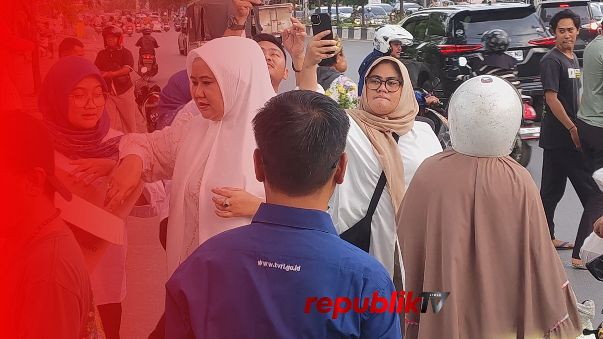 Semangat Ramadan, IJTI Kalsel Berbagi Takjil dan Pererat Silaturahmi