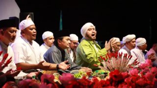 Ribuan Jemaah Padati Asam-Asam Bersholawat ke-9, Dihadiri Wagub Kalsel dan Habib Syech