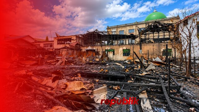 Kebakaran di Permukiman Padat Banjarmasin, Tujuh Rumah dan Satu Sekolah Hangus Terbakar