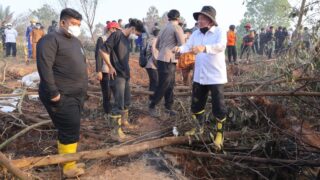 Bara Masih Tersimpan di Gambut, Penanganan Karhutla Ring 1 Bandara Syamsudin Noor Gunakan Metode Pipa Suntik