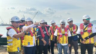 Progres Jembatan Pulau Laut Ditinjau Gubernur, Target Rampung 2028